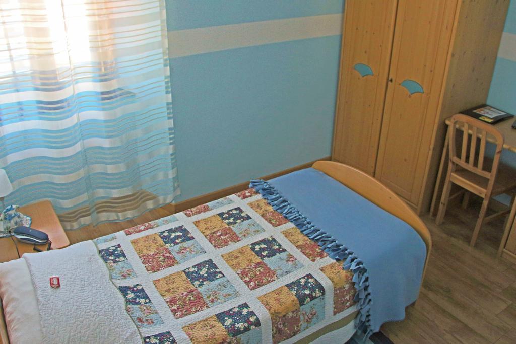 Hotel La Fontana Bagnoli della Rosandra Chambre photo